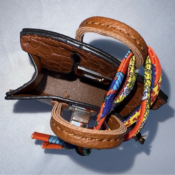 ❌SOLD❌ Brown Bag Charm Mini Fashion House Handbag AirPods / Key Case - Picture 5 of 6